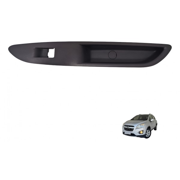 Moldura Botao Vidro Traseiro Direito Tracker 2015 2016