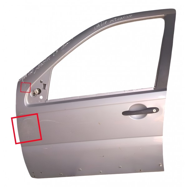 Porta Dianteira Esquerda Fiat Palio Weekend 08 2012(detalhe)