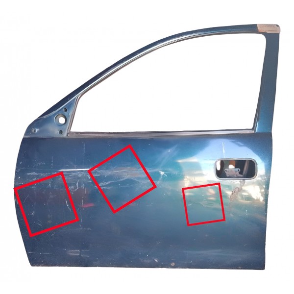 Porta Dianteira Esquerda Corsa Classic 1994 2002 (detalhe)